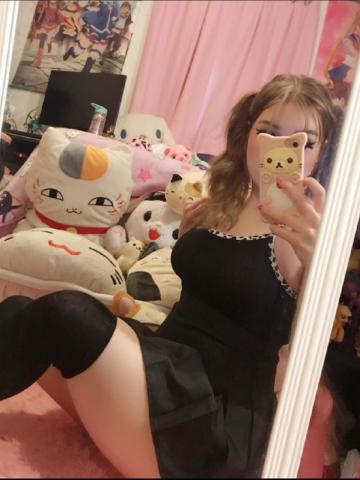 Ева Шикарная Брюнетка